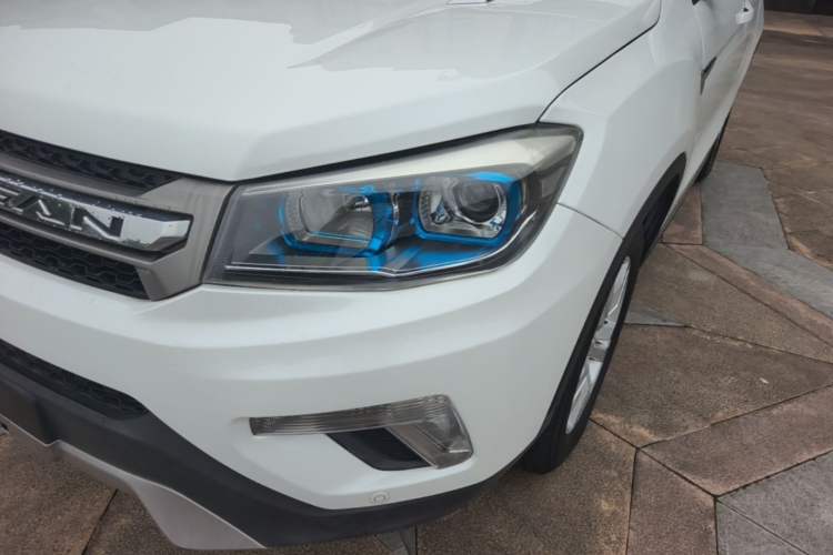 Used CHANGAN CS75 2014 1.8T Automatic Elite Model China IV Standard Left Front Headlight