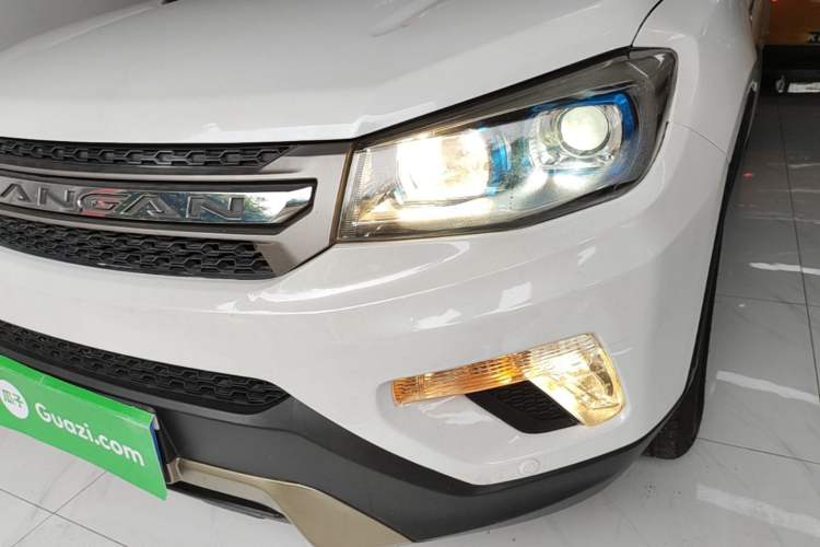 Used CHANGAN CS75 2014 1.8T Automatic Elite Model China IV Standard Left Front Headlight