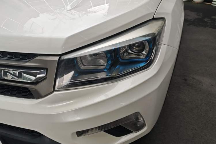 Used CHANGAN CS75 2014 1.8T Automatic Elite Model China IV Standard Left Front Headlight