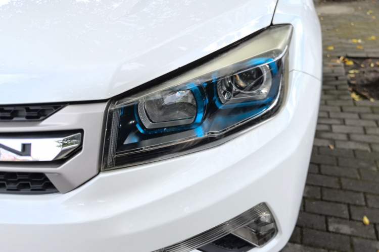 Used CHANGAN CS75 2014 2.0L Manual Luxury Version China IV Standard Left Front Headlight
