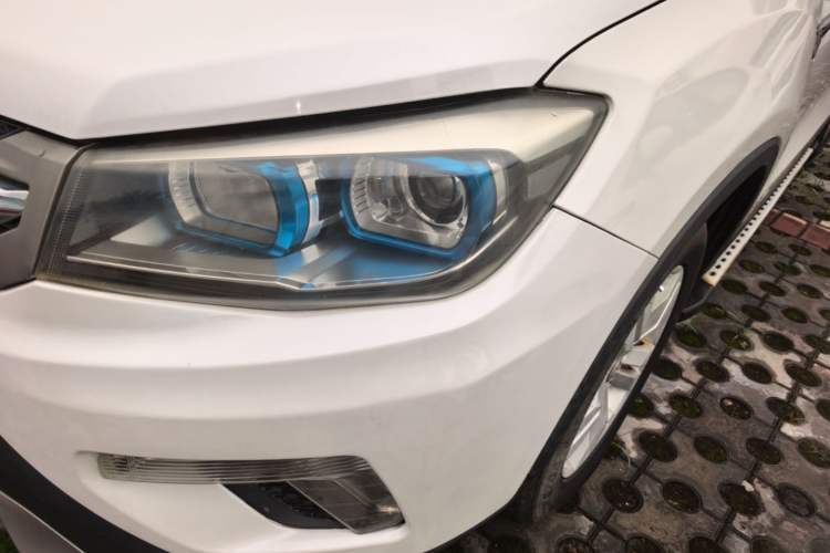 Used CHANGAN CS75 2014 1.8T Automatic Elite Model China IV Standard Left Front Headlight