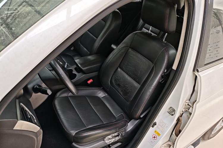Used CHANGAN CS75 2014 2.0L Manual Leading Version China IV Standard Left Front Seat