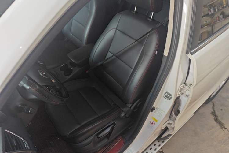 Used CHANGAN CS75 2014 2.0L Manual Luxury Version China IV Standard Left Front Seat