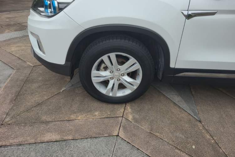 Used CHANGAN CS75 2014 1.8T Automatic Elite Model China IV Standard Left Front Wheel Hub