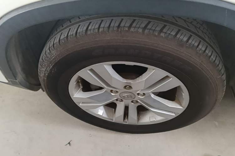 Used CHANGAN CS75 2014 1.8T Automatic Prestige Model China IV Standard Left Front Wheel Hub