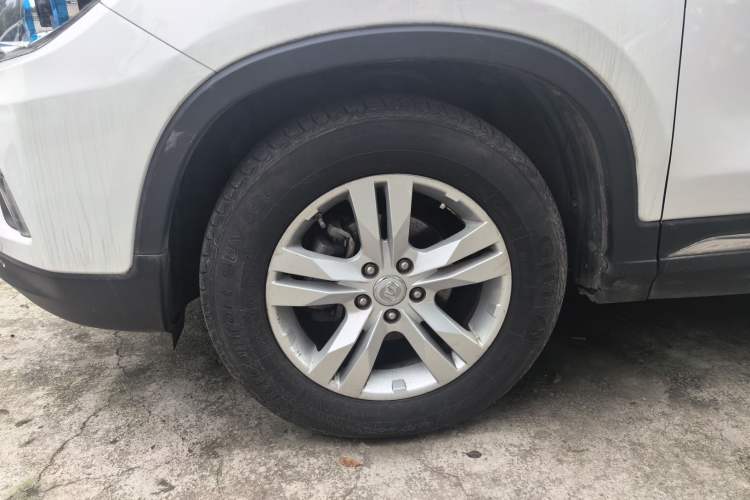Used CHANGAN CS75 2014 1.8T Automatic Elite Model China IV Standard Left Front Wheel Hub