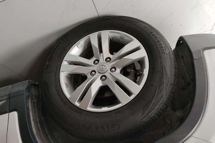 Used CHANGAN CS75 2014 1.8T Automatic Elite Model China IV Standard Left Front Wheel Hub