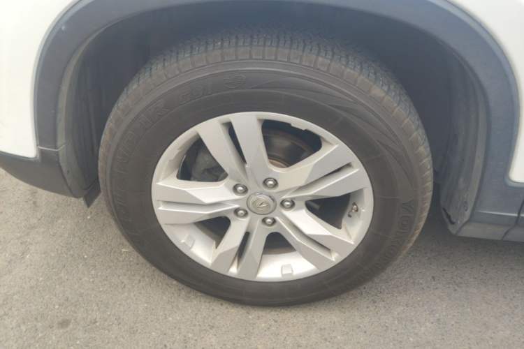 Used CHANGAN CS75 2014 1.8T Automatic Prestige Model China IV Standard Left Front Wheel Hub