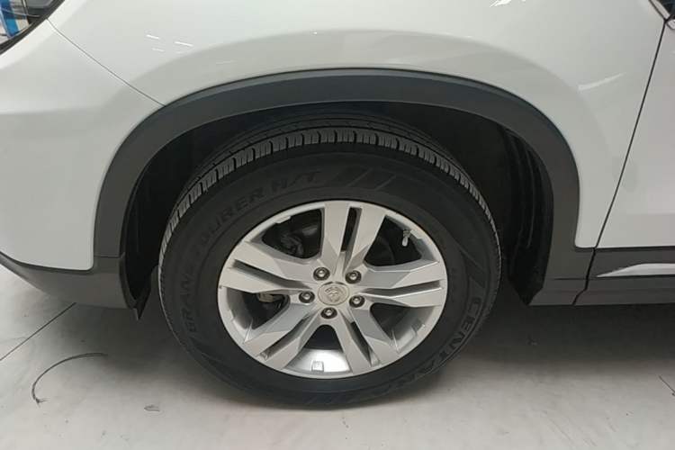 Used CHANGAN CS75 2014 1.8T Automatic Elite Model China IV Standard Left Front Wheel Hub