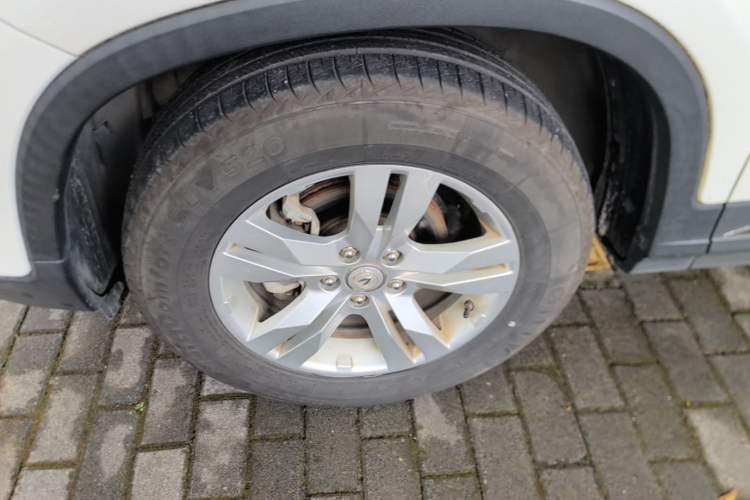 Used CHANGAN CS75 2014 2.0L Manual Luxury Version China IV Standard Left Front Wheel Hub