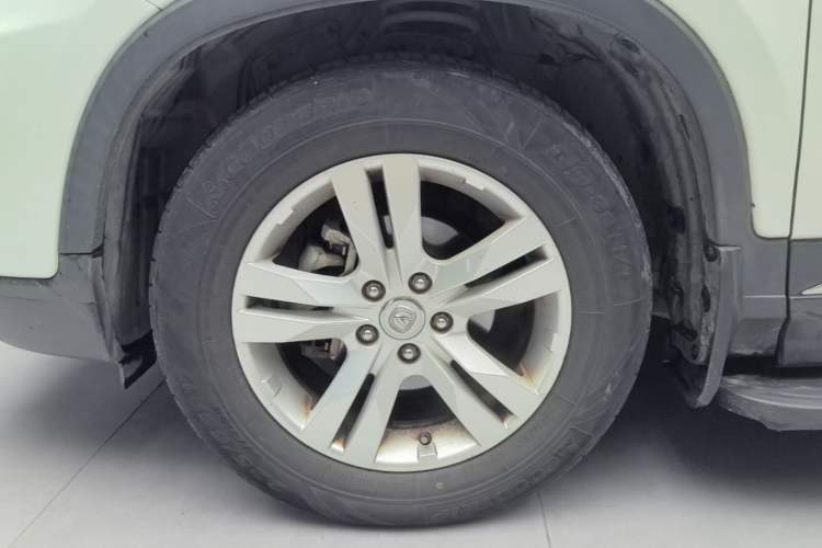 Used CHANGAN CS75 2014 1.8T Automatic Elite Model China IV Standard Left Front Wheel Hub