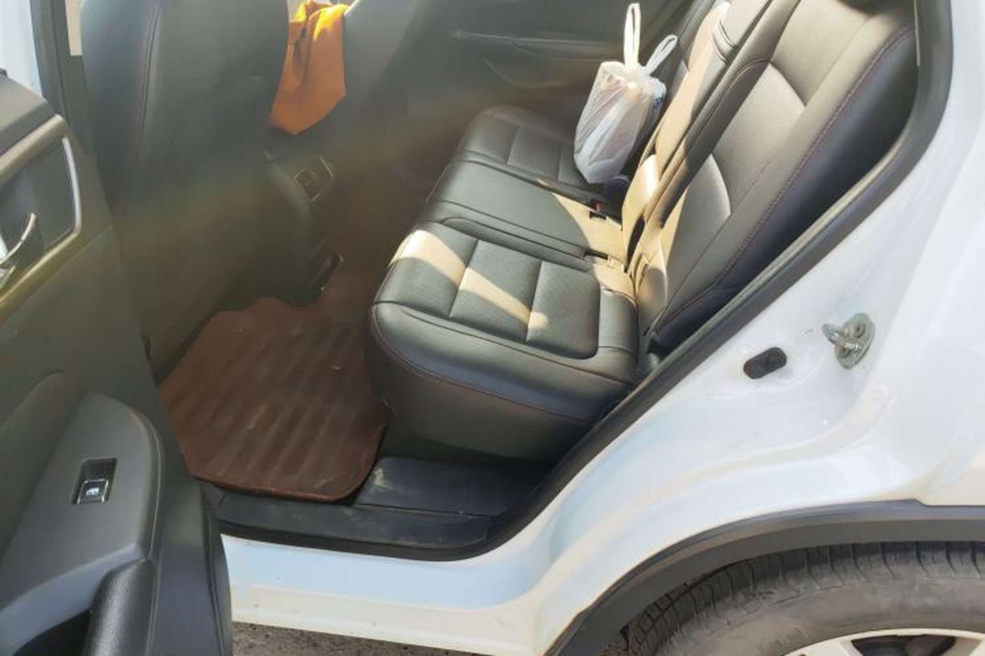 Used CHANGAN CS75 2014 1.8T Automatic Elite Model China IV Standard Left Rear Seat