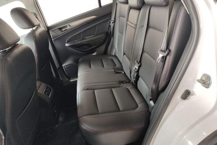 Used CHANGAN CS75 2014 1.8T Automatic Prestige Model China IV Standard Left Rear Seat