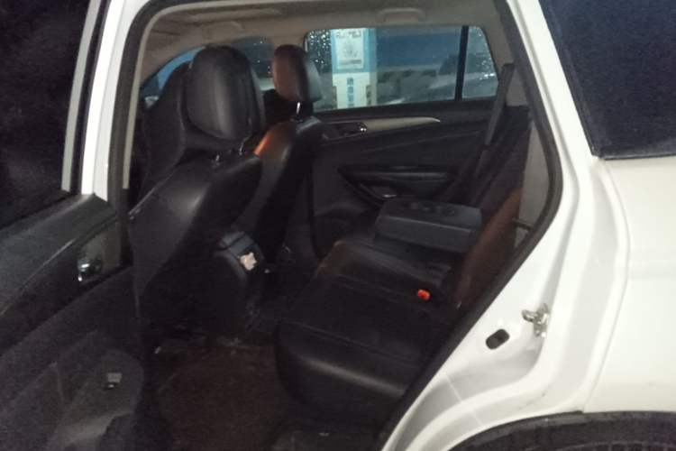 Used CHANGAN CS75 2014 2.0L Manual Luxury Version China IV Standard Left Rear Seat