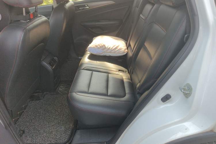 Used CHANGAN CS75 2014 1.8T Automatic Elite Model China IV Standard Left Rear Seat
