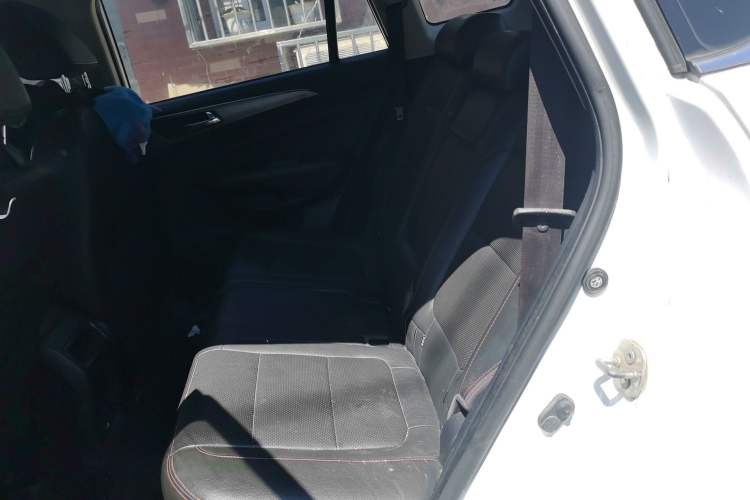 Used CHANGAN CS75 2014 2.0L Manual Leading Version China IV Standard Left Rear Seat