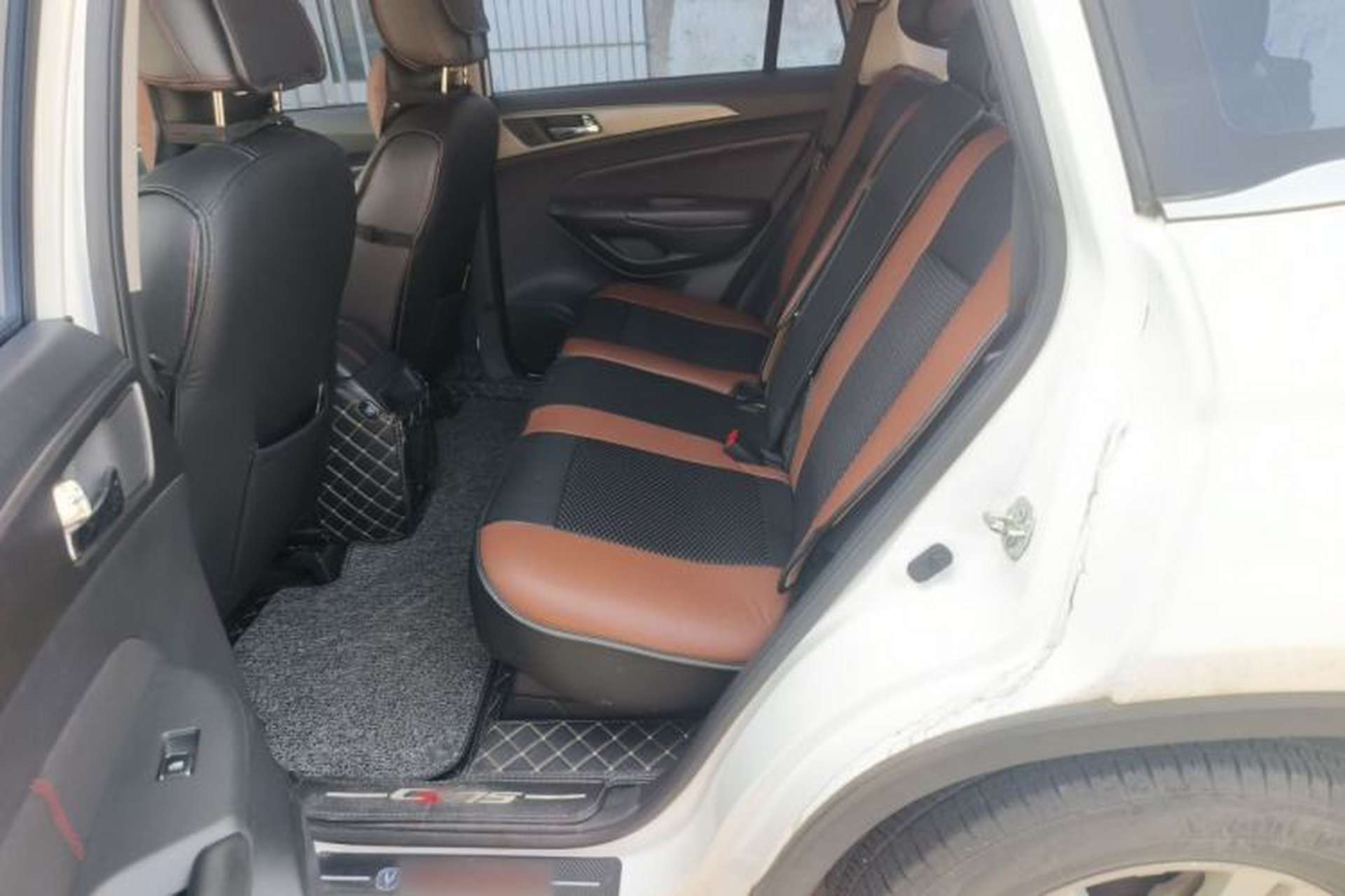 Used CHANGAN CS75 2014 2.0L Manual Leading Version China IV Standard Left Rear Seat