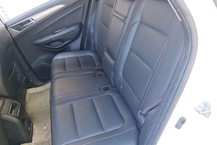 Used CHANGAN CS75 2014 2.0L Manual Leading Version China IV Standard Left Rear Seat