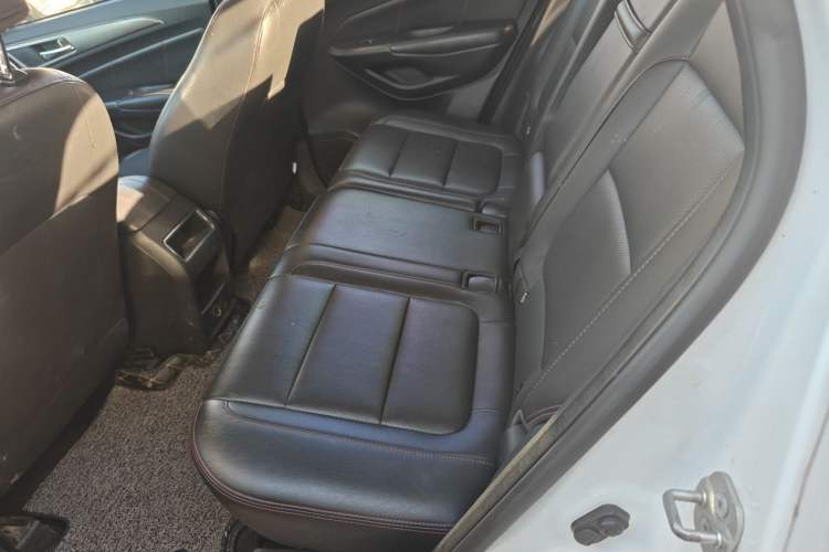 Used CHANGAN CS75 2014 2.0L Manual Comfort Version China IV Standard Left Rear Seat