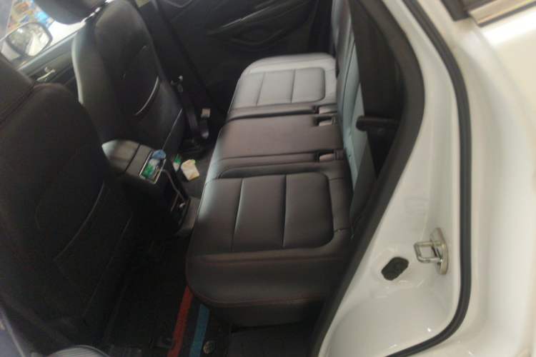 Used CHANGAN CS75 2014 2.0L Manual Leading Version China IV Standard Left Rear Seat