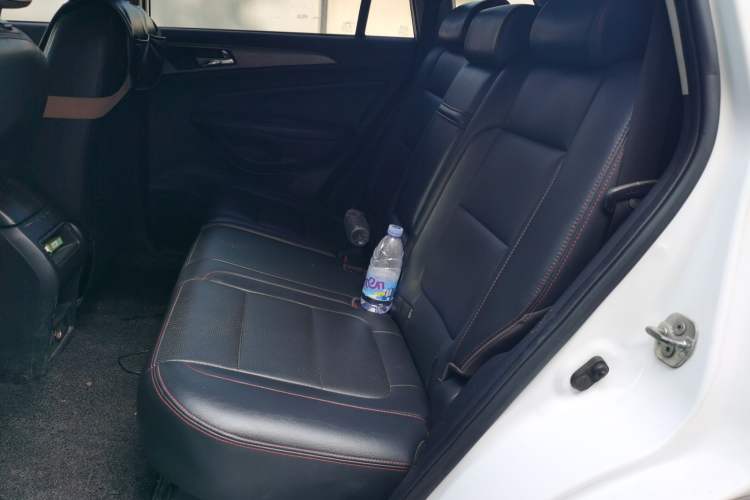 Used CHANGAN CS75 2014 2.0L Manual Luxury Version China IV Standard Left Rear Seat