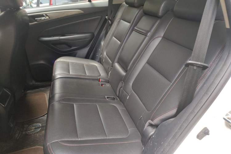Used CHANGAN CS75 2014 2.0L Manual Luxury Version China IV Standard Left Rear Seat