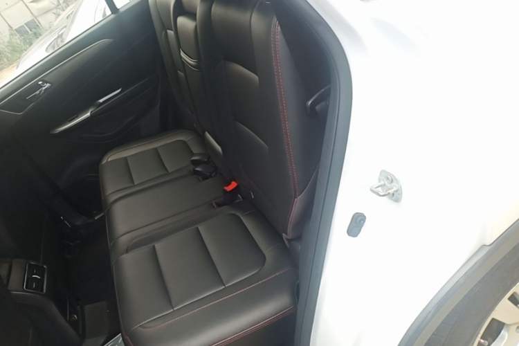 Used CHANGAN CS75 2014 1.8T Automatic Elite Version China V Standard Left Rear Seat