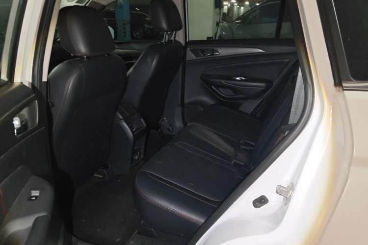 Used CHANGAN CS75 2014 2.0L Manual Luxury Version China V Standard Left Rear Seat