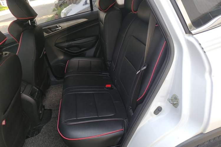 Used CHANGAN CS75 2014 2.0L Manual Luxury Version China IV Standard Left Rear Seat