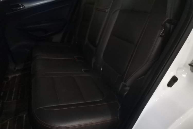 Used CHANGAN CS75 2014 1.8T Automatic Elite Model China IV Standard Left Rear Seat