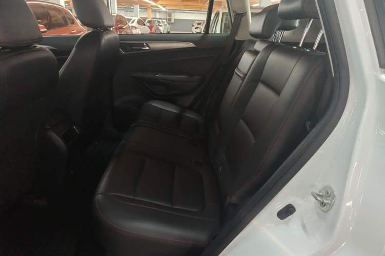 Used CHANGAN CS75 2014 2.0L Manual Luxury Version China V Standard Left Rear Seat