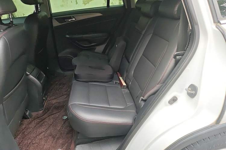 Used CHANGAN CS75 2014 2.0L Manual Leading Version China IV Standard Left Rear Seat