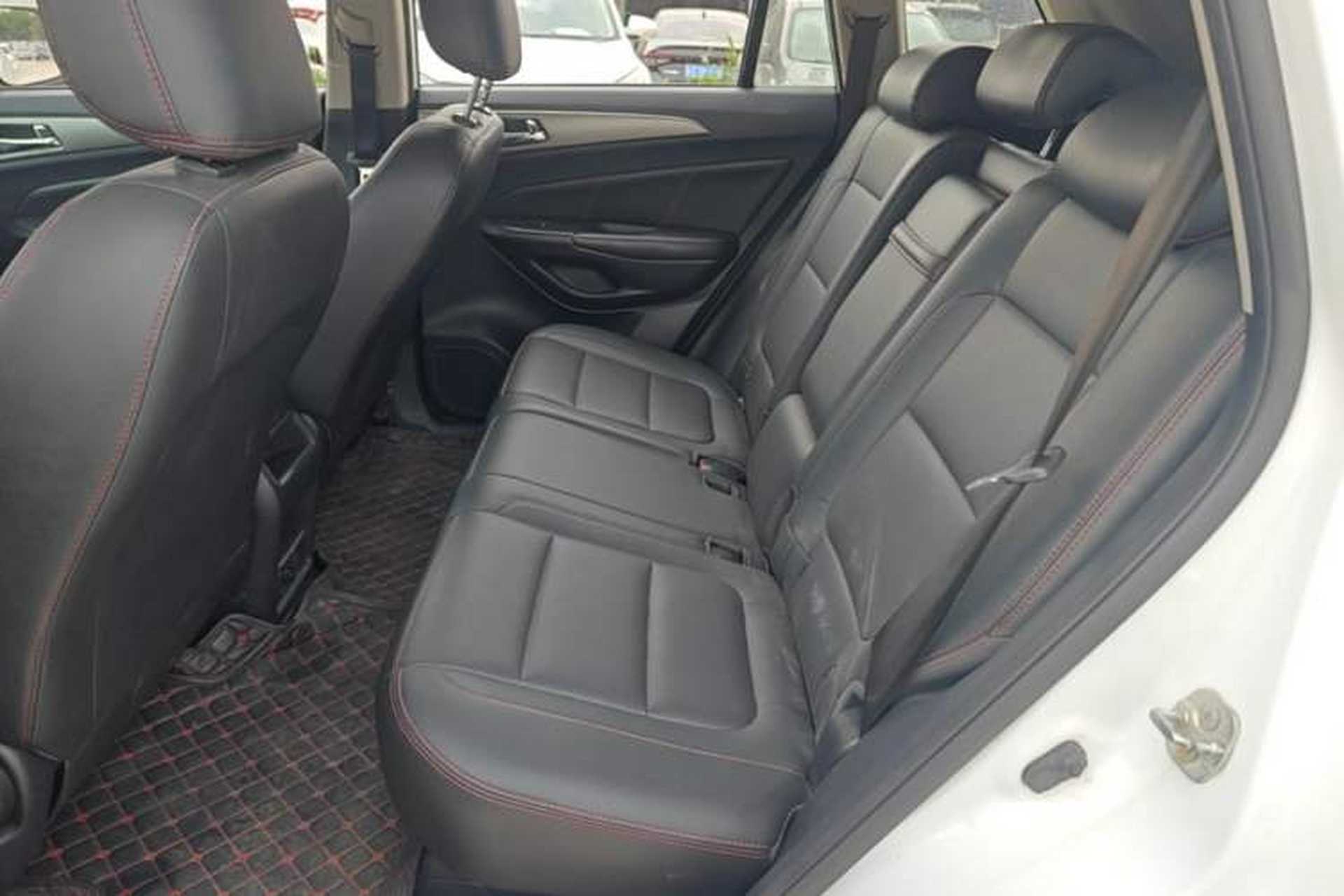 Used CHANGAN CS75 2014 2.0L Manual Luxury Version China V Standard Left Rear Seat