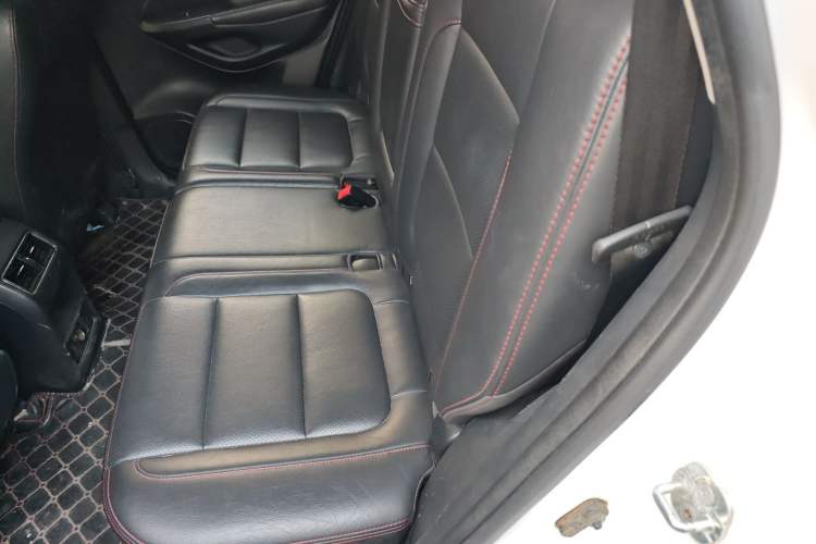 Used CHANGAN CS75 2014 1.8T Automatic Elite Version China V Standard Left Rear Seat