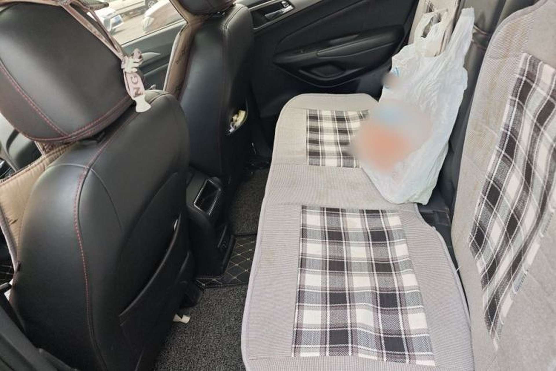 Used CHANGAN CS75 2014 2.0L Manual Leading Version China IV Standard Left Rear Seat