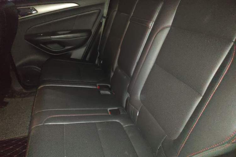 Used CHANGAN CS75 2014 1.8T Automatic Elite Model China IV Standard Left Rear Seat