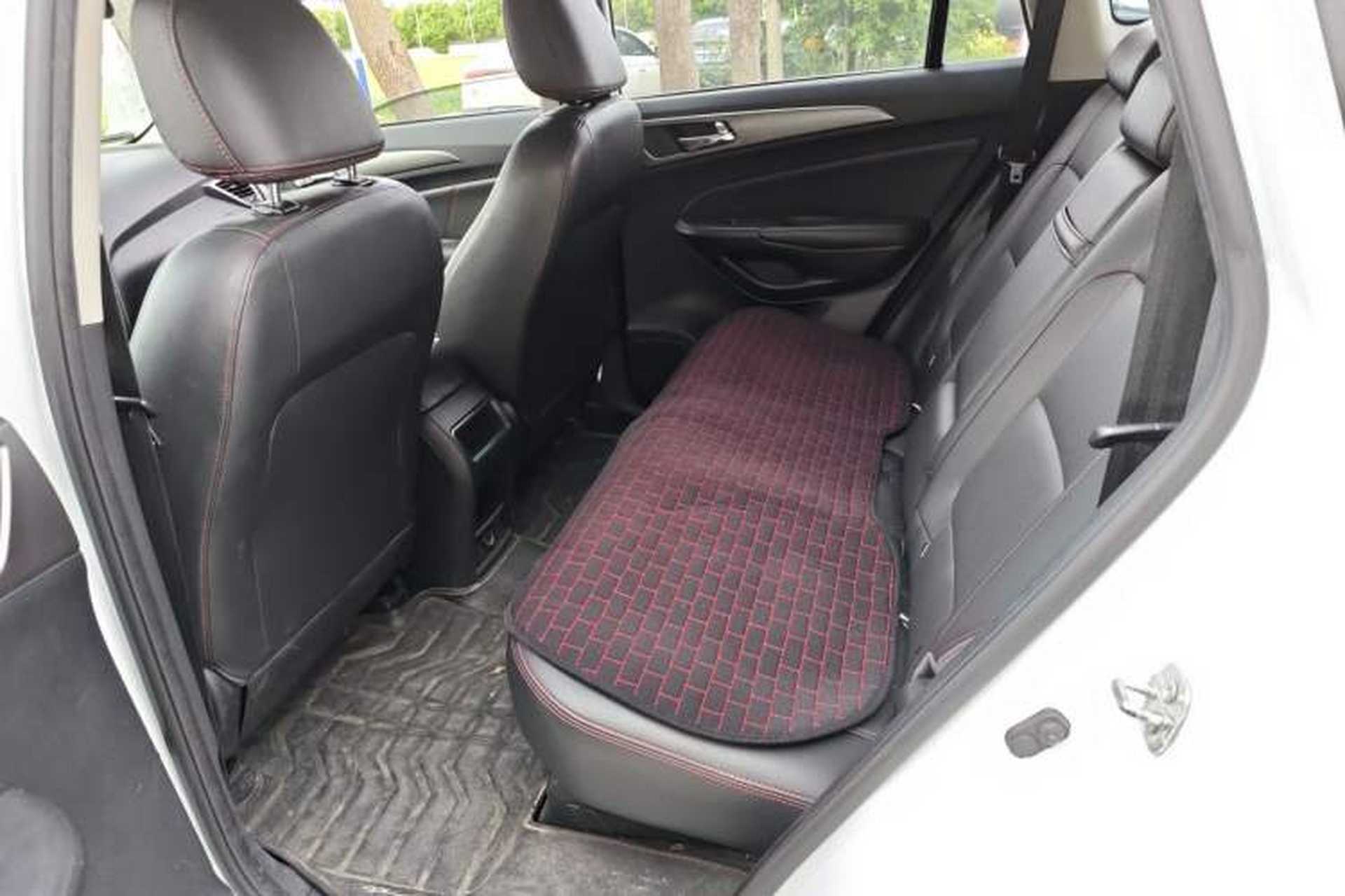 Used CHANGAN CS75 2014 2.0L Manual Luxury Version China V Standard Left Rear Seat