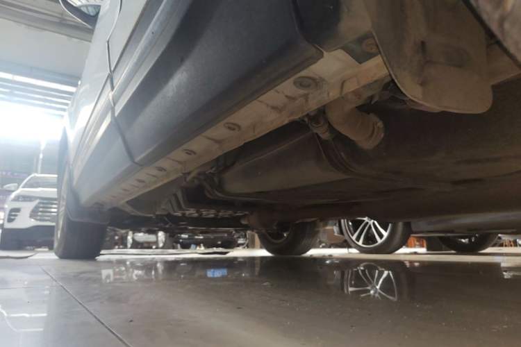 Used CHANGAN CS75 2014 1.8T Automatic Elite Version China V Standard Left Side Sill