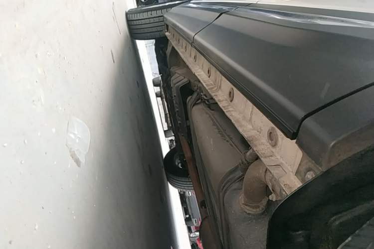 Used CHANGAN CS75 2014 1.8T Automatic Elite Model China IV Standard Left Side Sill