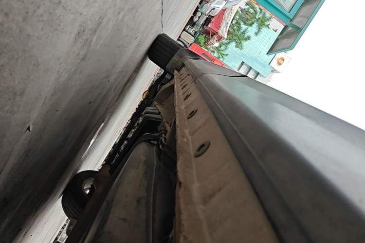 Used CHANGAN CS75 2014 1.8T Automatic Elite Model China IV Standard Left Side Sill