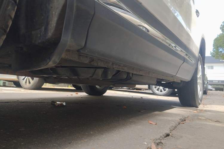 Used CHANGAN CS75 2014 1.8T Automatic Elite Model China IV Standard Left Side Sill