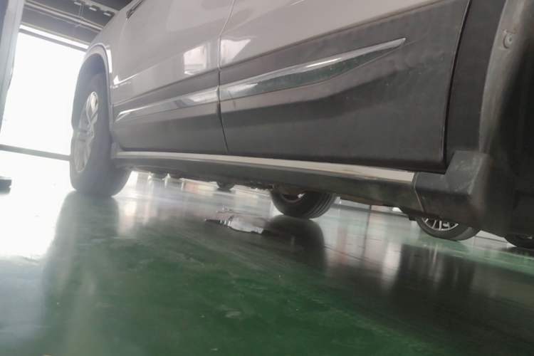 Used CHANGAN CS75 2014 1.8T Automatic Elite Version China V Standard Left Side Sill