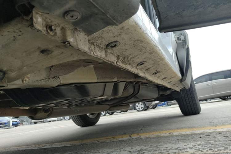 Used CHANGAN CS75 2014 1.8T Automatic Elite Version China V Standard Left Side Sill