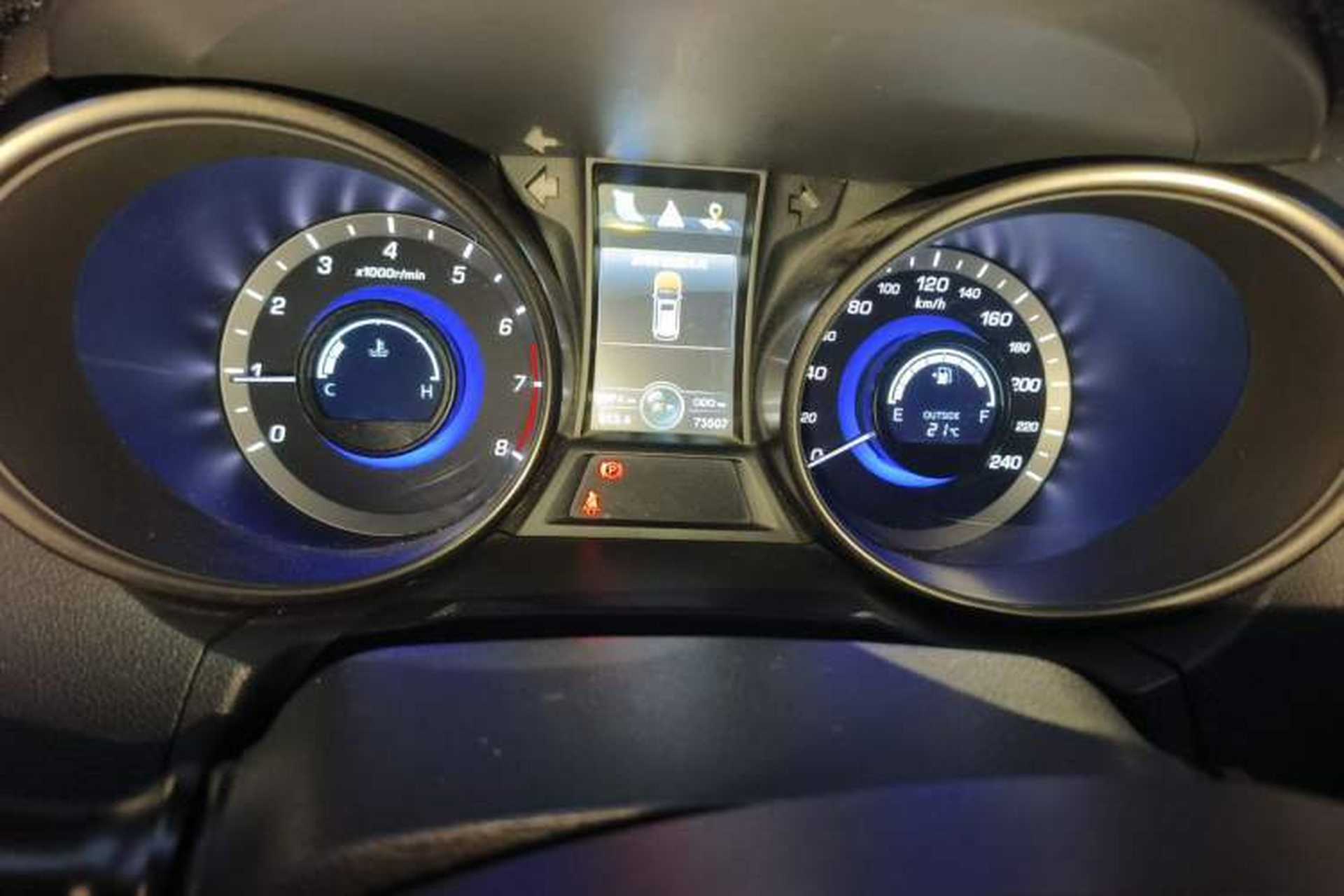 Used CHANGAN CS75 2014 2.0L Manual Luxury Version China IV Standard Odometer Close Up