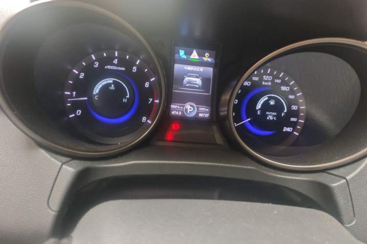 Used CHANGAN CS75 2014 1.8T Automatic Elite Model China IV Standard Odometer Close Up