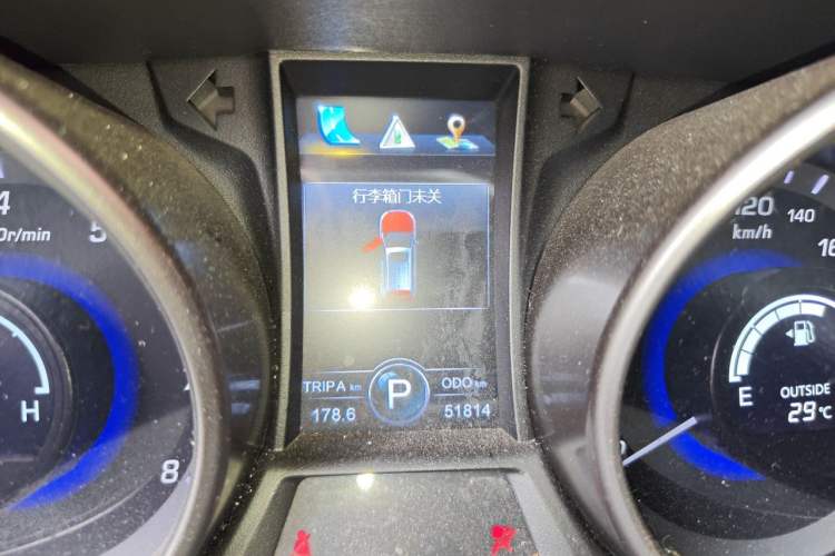 Used CHANGAN CS75 2014 1.8T Automatic Elite Model China IV Standard Odometer Close Up
