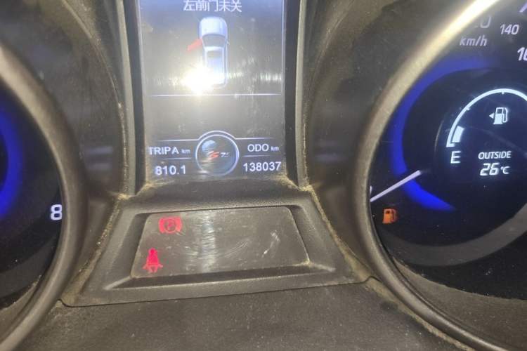 Used CHANGAN CS75 2014 2.0L Manual Leading Version China IV Standard Odometer Close Up