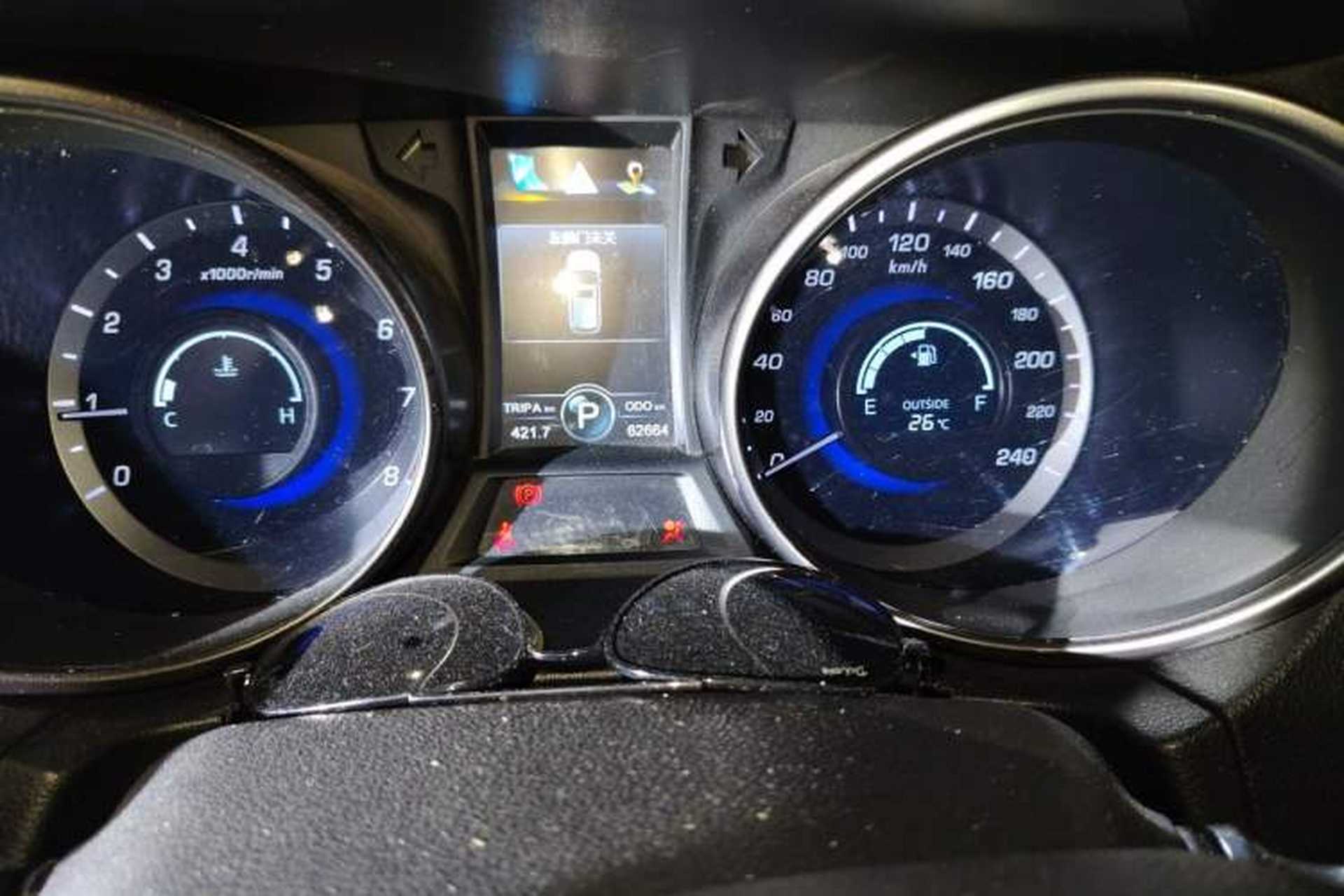 Used CHANGAN CS75 2014 1.8T Automatic Elite Model China IV Standard Odometer Close Up