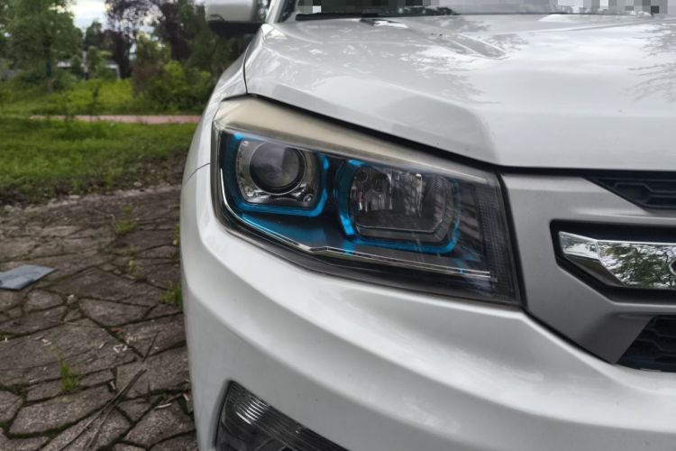 Used CHANGAN CS75 2014 1.8T Automatic Prestige Model China IV Standard Right Front Headlight