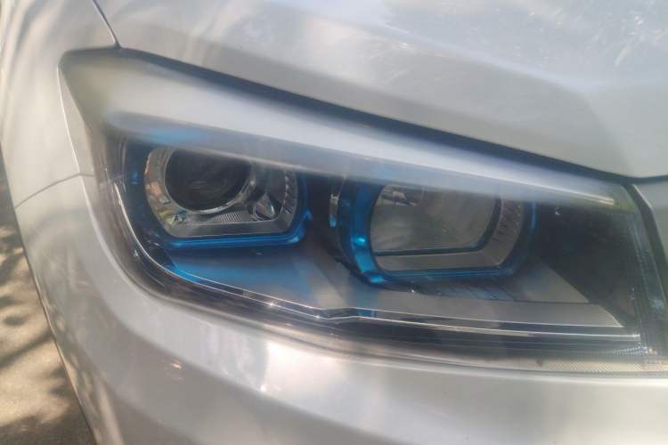 Used CHANGAN CS75 2014 2.0L Manual Luxury Version China IV Standard Right Front Headlight